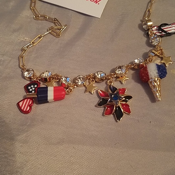 Betsey Johnson ice cream cone necklace - Picture 4 of 5
